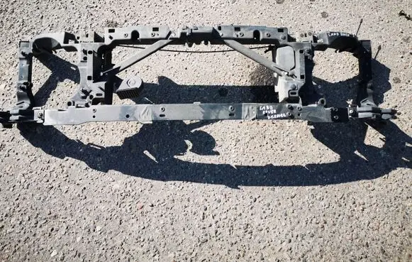 Land Rover Discovery 3 - LR3 Radiator support slam panel