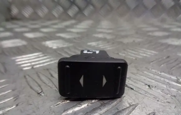 Ford Focus Quarter vent window switch 