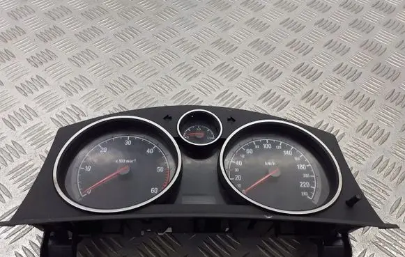 Opel Zafira B Tachometer 13216684