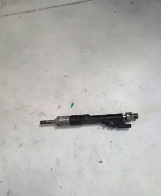 BMW 7 F01 F02 F03 F04 Fuel injector 0261500186