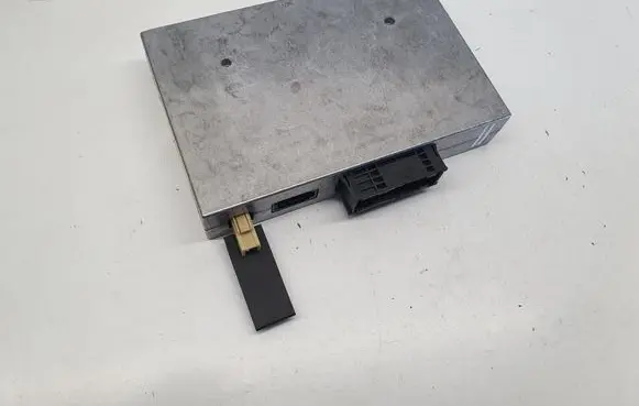 Audi A6 S6 C6 4F Bluetooth control unit module 4E0862335