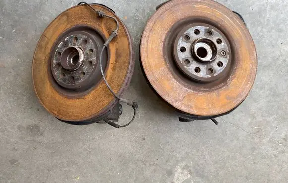 Jeep Cherokee Front wheel hub