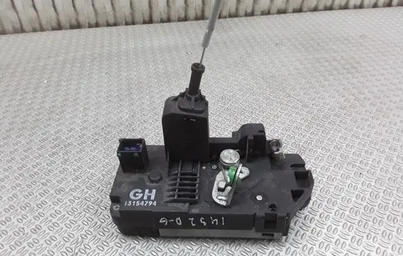 Opel Meriva A Rear door lock 
