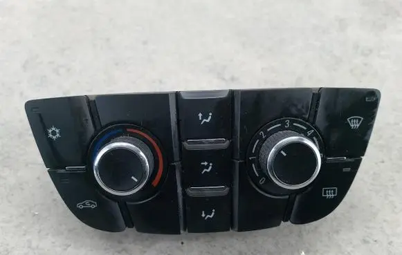 Opel Astra J Climate control/heater control trim 13346092