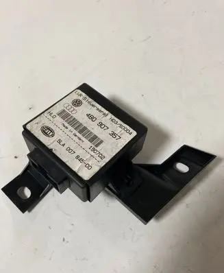 Audi TT Mk1 Light module LCM 4B0907357 190702 5LA00784500