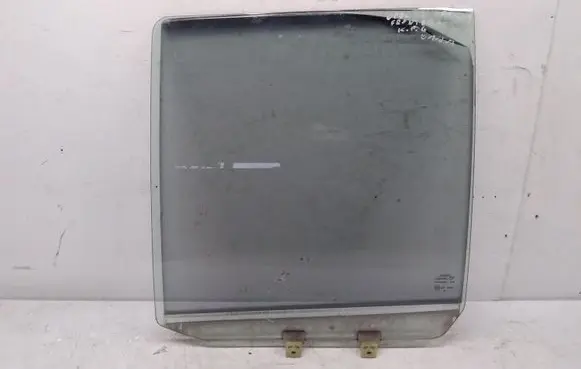 Opel Frontera B Rear door window glass
