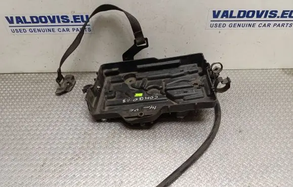 Battery tray
