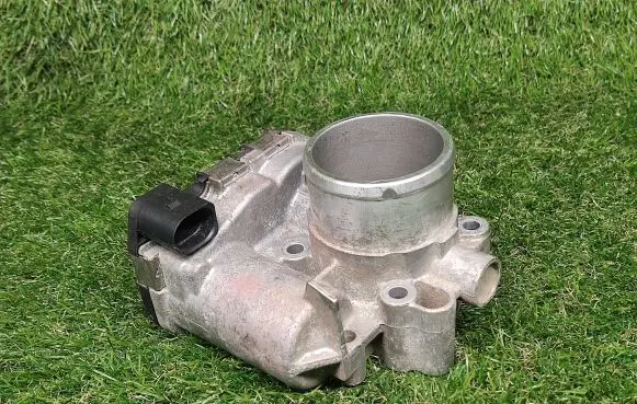 Ford Fiesta Throttle valve 8A6G9F991AB
