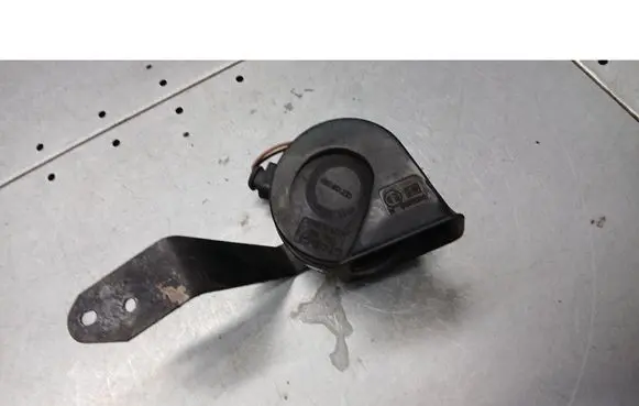Audi A6 Allroad C5 Horn signal 4B0951221