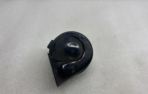 Volkswagen PASSAT B6 Horn signal 3C0951221