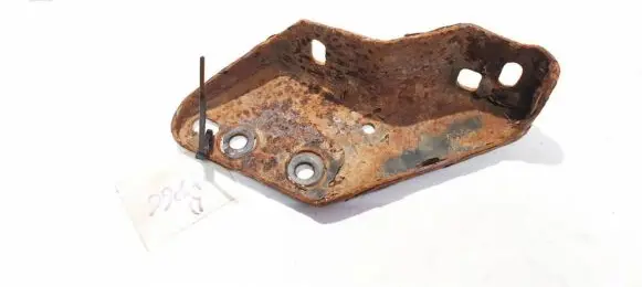 Iveco Daily 30.8 - 9 Engine mounting bracket