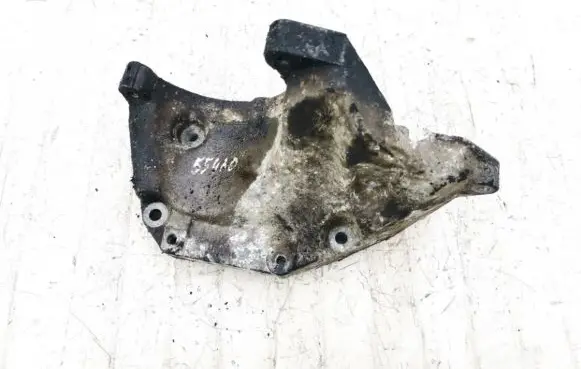 Opel Astra F Engine mounting bracket