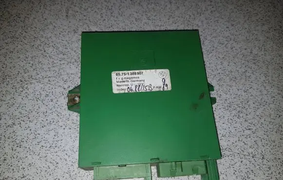 BMW 7 E32 Other control units/modules 65751388907