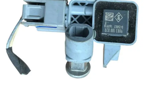 Renault Megane III Airbag deployment crash/impact sensor 988310002R 045802 160910