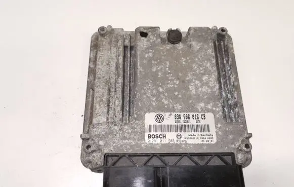 Volkswagen Golf V Engine control unit/module 03G906016CB 0281011900