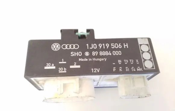 Volkswagen Golf IV Coolant fan relay 1J0919506H 878884000