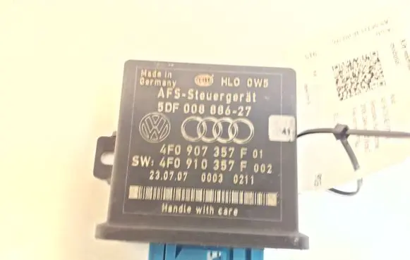 Audi A8 S8 D3 4E Light module LCM 4F0907357F 4F0910357F