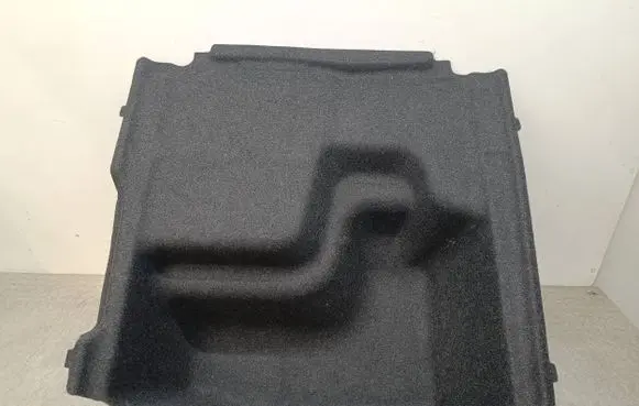 Trunk/boot floor carpet liner