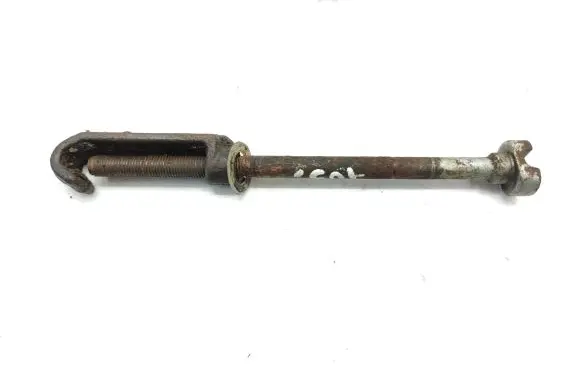 Citroen Xsara Picasso Spare wheel bolt 