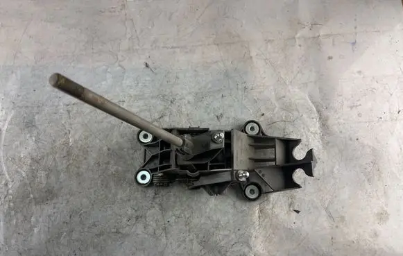 Ford Fiesta Gear shifter/selector 8a6r7c453mbc