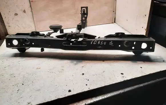 Toyota Corolla Verso E121 Radiator support slam panel