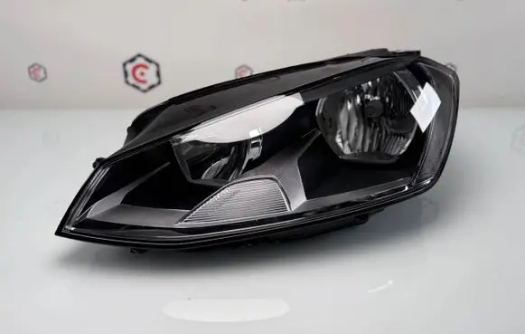 Volkswagen Golf VII Headlight/headlamp NULL