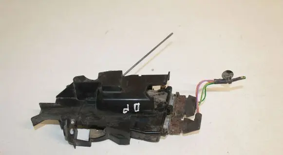 Peugeot 605 Front door lock