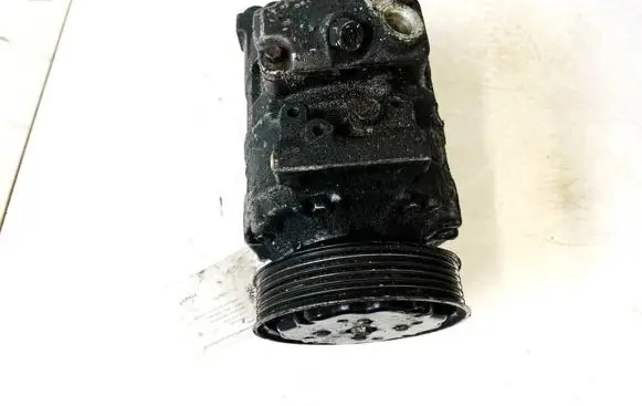 Volkswagen Golf V Air conditioning (A/C) compressor (pump) 1k0820803f