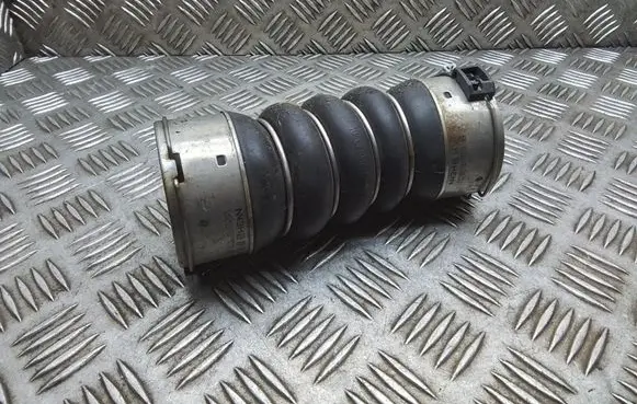 Intercooler hose/pipe