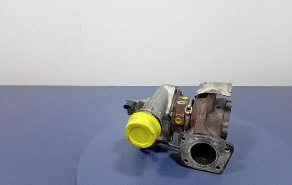 Mazda CX-7 Turbo system vacuum part L3M713700F