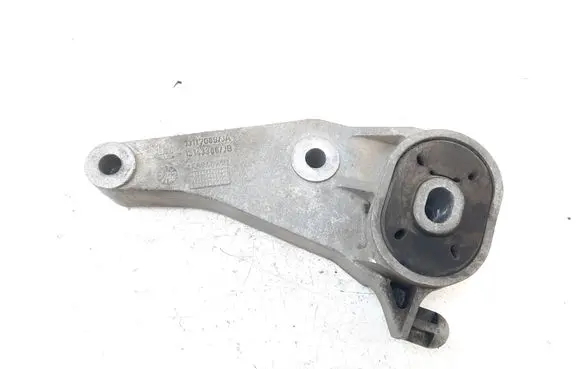 Opel Meriva A Gearbox mounting bracket 13117089 13143386 13117089JA