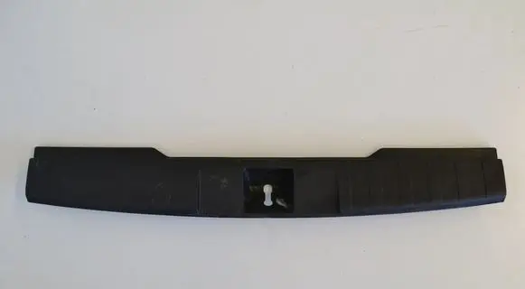 Subaru Legacy Trunk/boot sill cover protection 95073AJ000