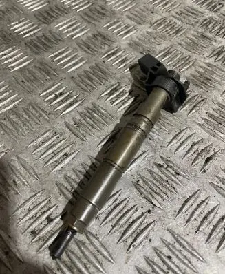 Mercedes-Benz CLS C219 Fuel injector A6420700587 0445115 050928