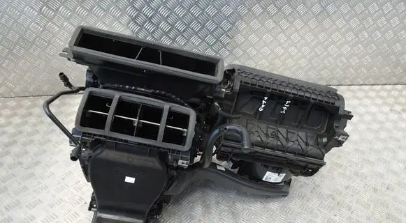 Volvo XC40 Interior heater climate box assembly 32329501