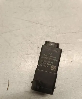 Ford Galaxy Glow plug pre-heat relay 9803299780 51299058A 20171016