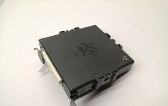 Toyota Prius (XW20) Power management control unit 8967047010 1012380151