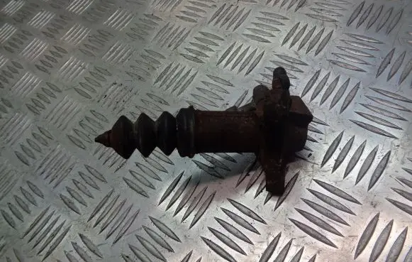 Chevrolet Aveo Clutch release bearing slave cylinder 
