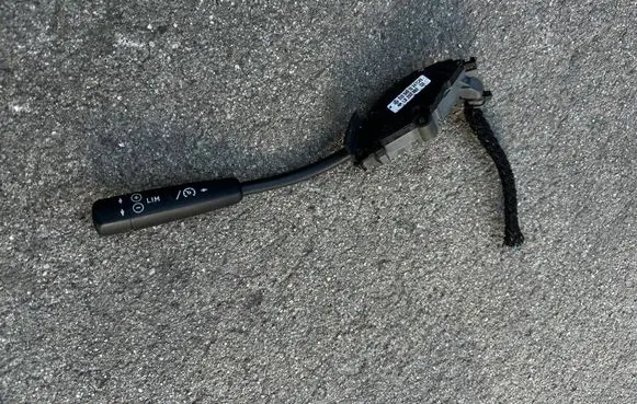 Mercedes-Benz Vito Viano W639 Cruise control stalk 2035450224 LS202982