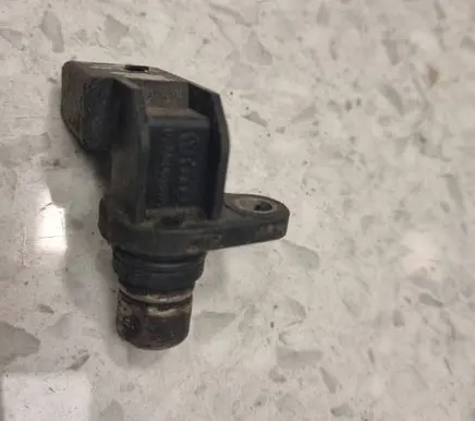 Volkswagen Golf IV Camshaft position sensor 06A905161A