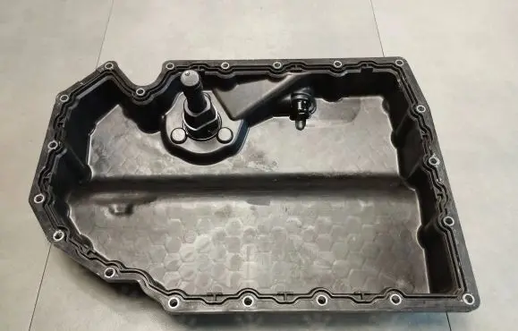 Volkswagen Golf VII Oil sump 06K103598A 03F907660D