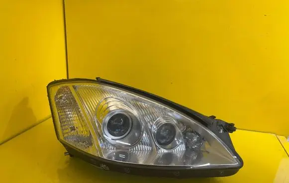 Mercedes-Benz S W221 Headlight/headlamp A2218204061