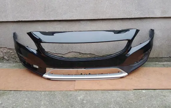 Volvo V60 Front bumper 31323831