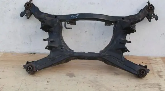 Subaru XV I Rear axle beam with reductor 