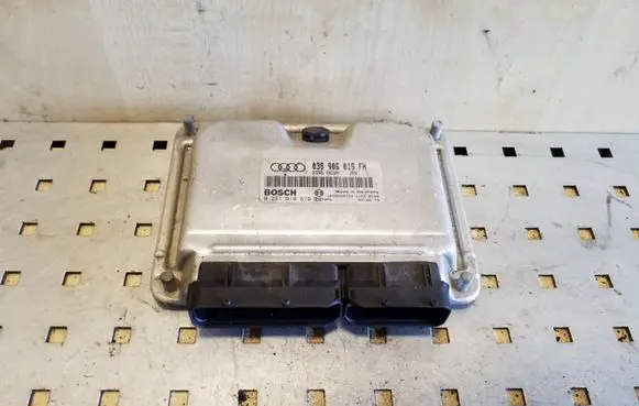 Audi A3 S3 8L Engine control unit/module 038906019FH 0281010670