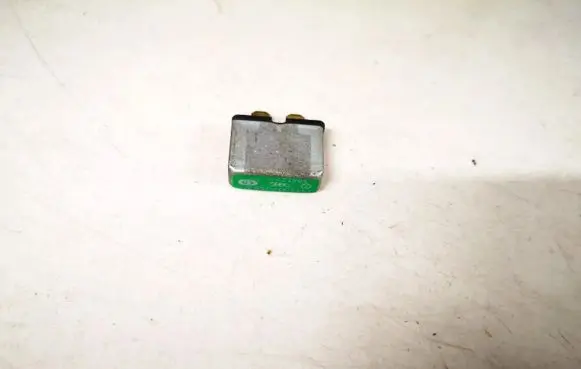 Volkswagen PASSAT B5 Other relay 443937105a