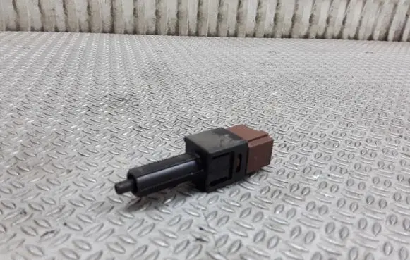 Nissan Navara D40 Brake pedal sensor switch