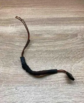Volkswagen PASSAT B5 Plug wire 443906231
