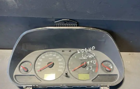 Volvo S40, V40 Speedometer (instrument cluster) 30623048 30623974