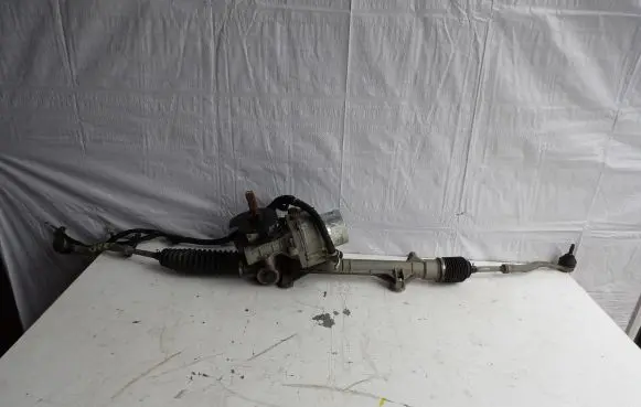 Peugeot 208 Steering rack 6700003306