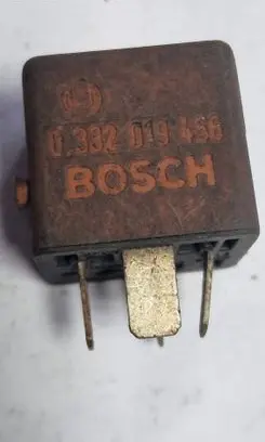 Volkswagen Jetta I Other relay 0332019456